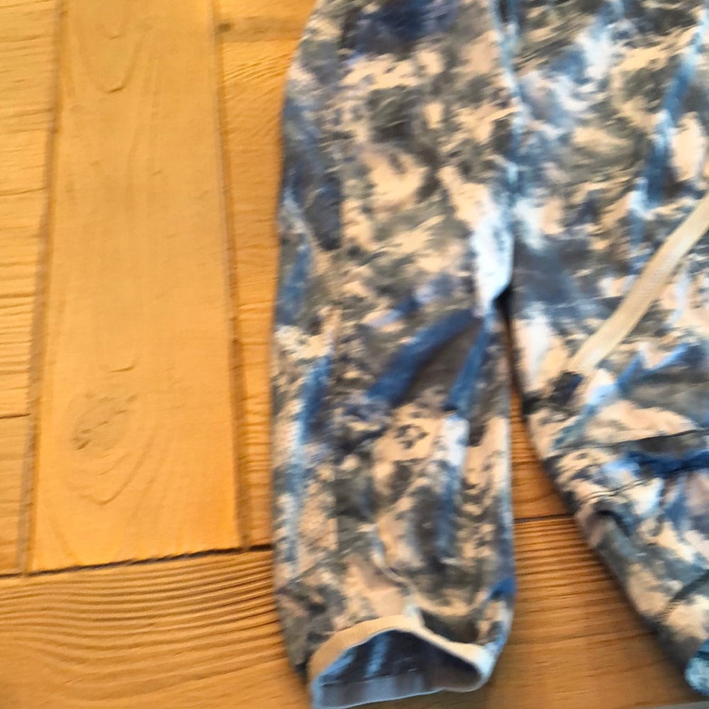 Lululemon Jacket - Picture 2 of 4